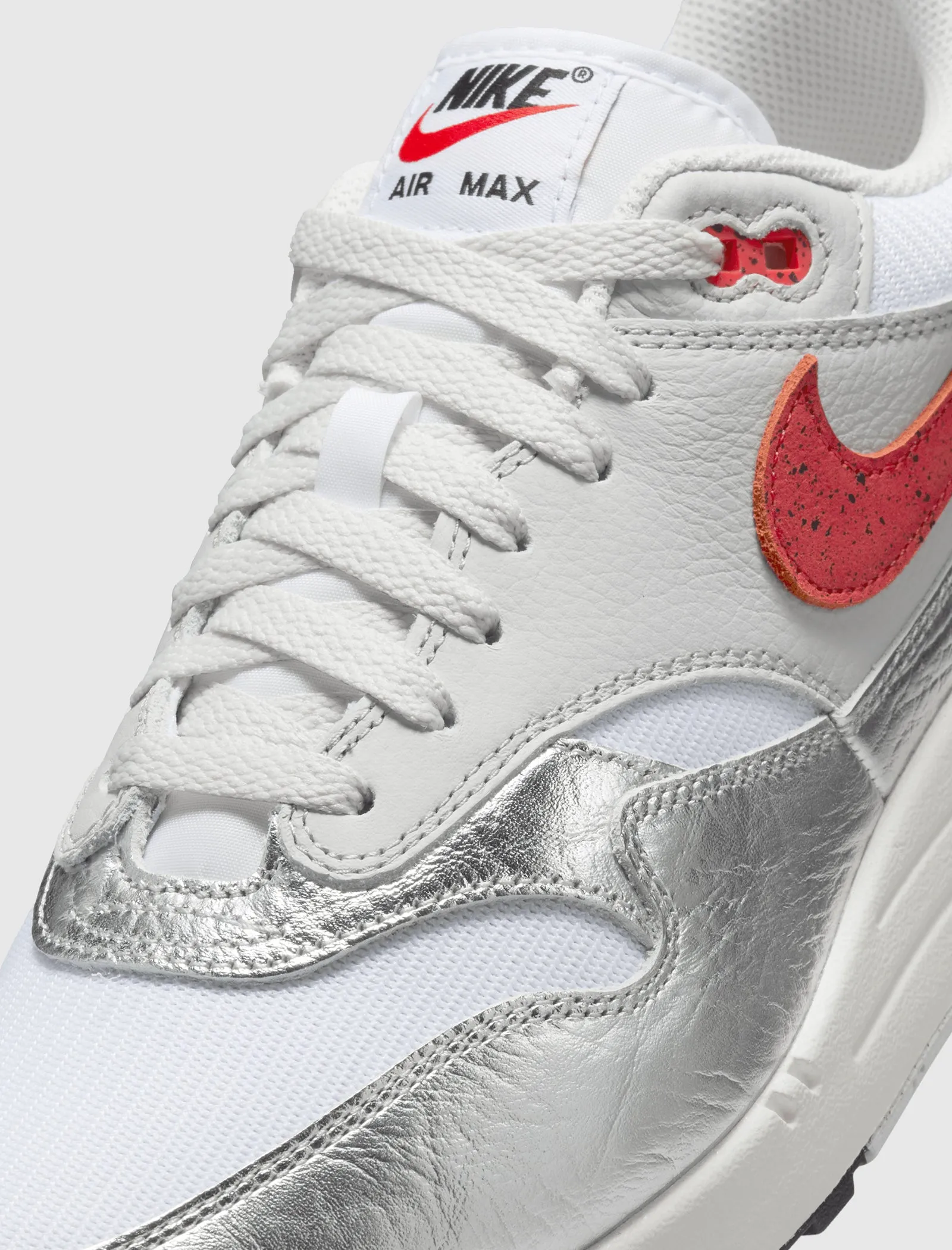 AIR MAX 1 PRM "WHITE/CHILE RED-METALLIC SILVER"