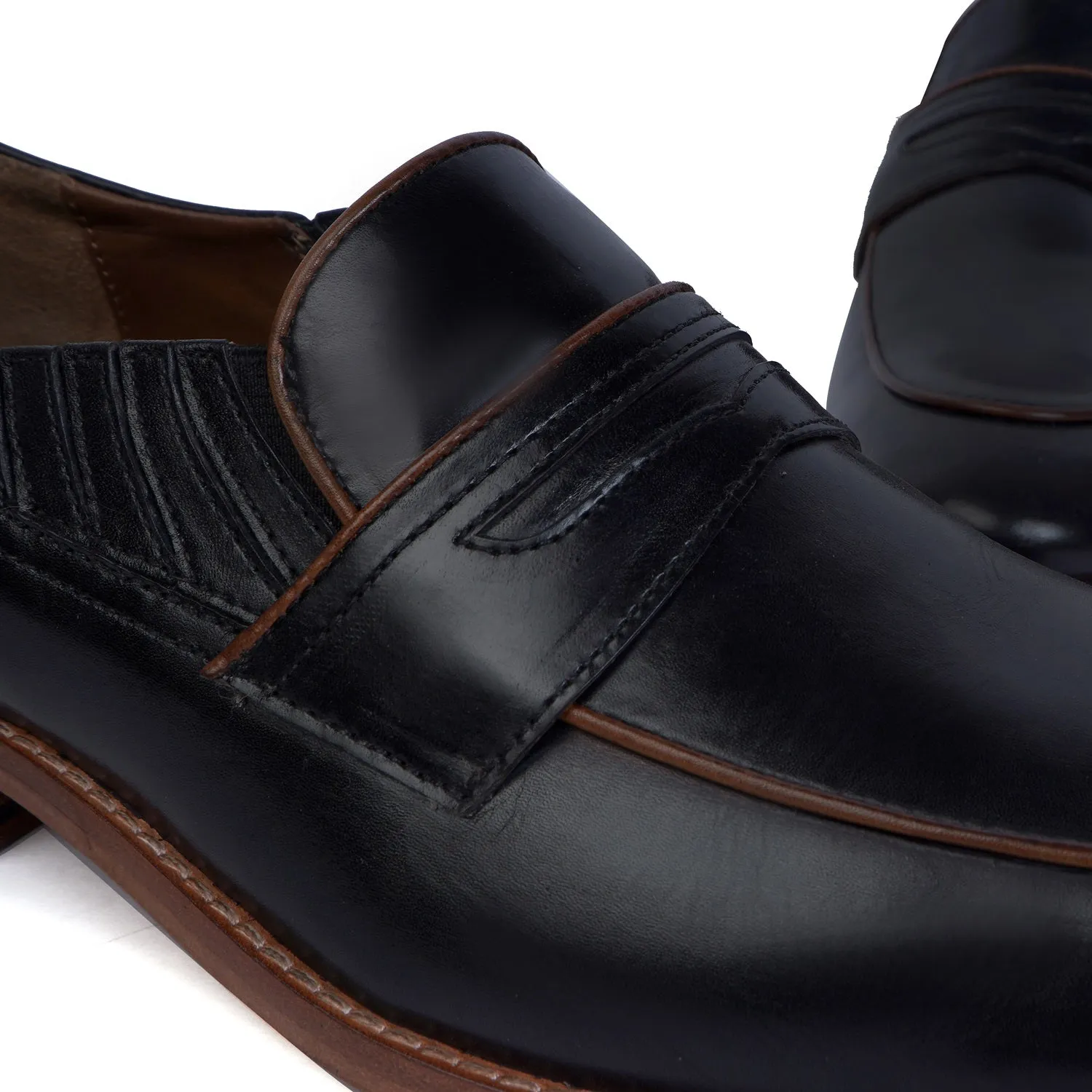 Black Leather Loafer with Contrasting Sole