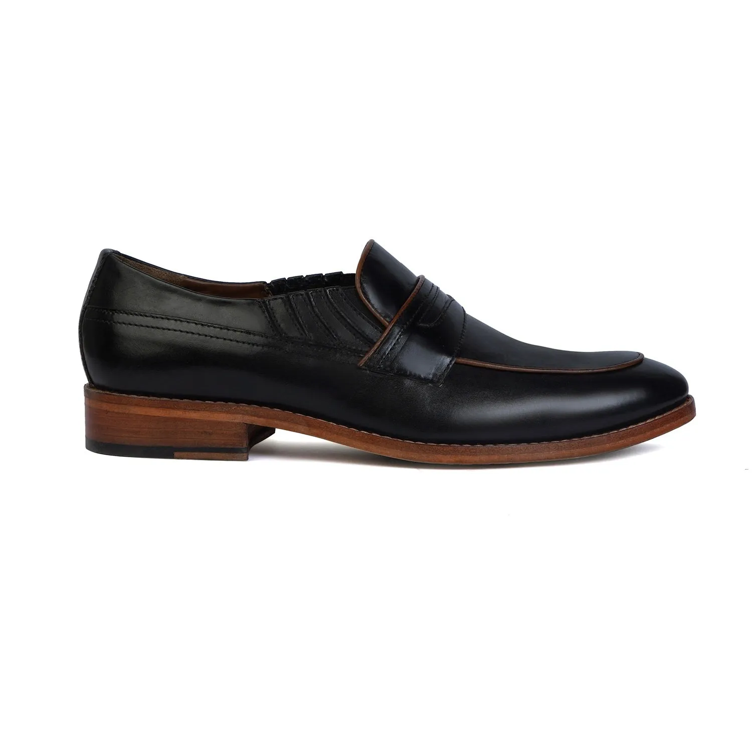 Black Leather Loafer with Contrasting Sole