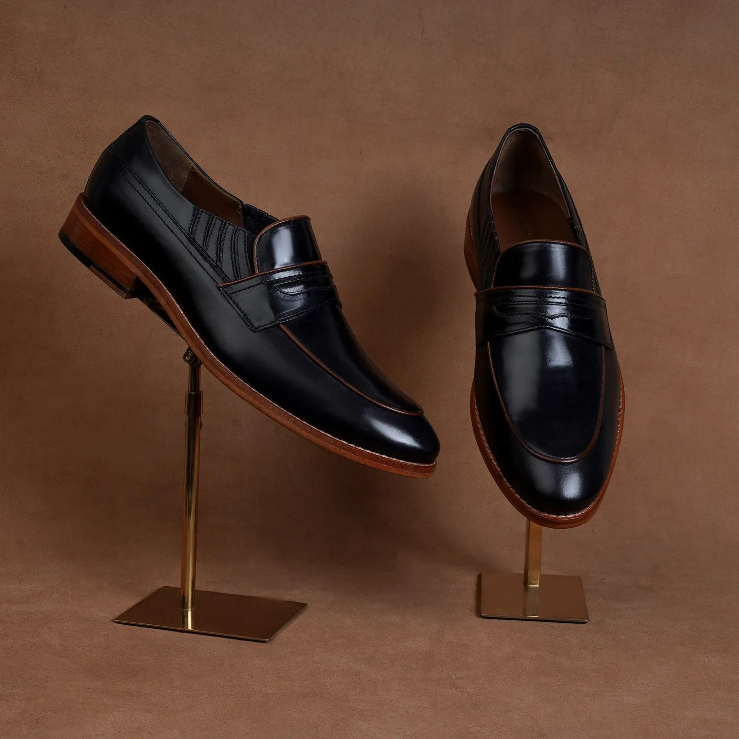 Black Leather Loafer with Contrasting Sole