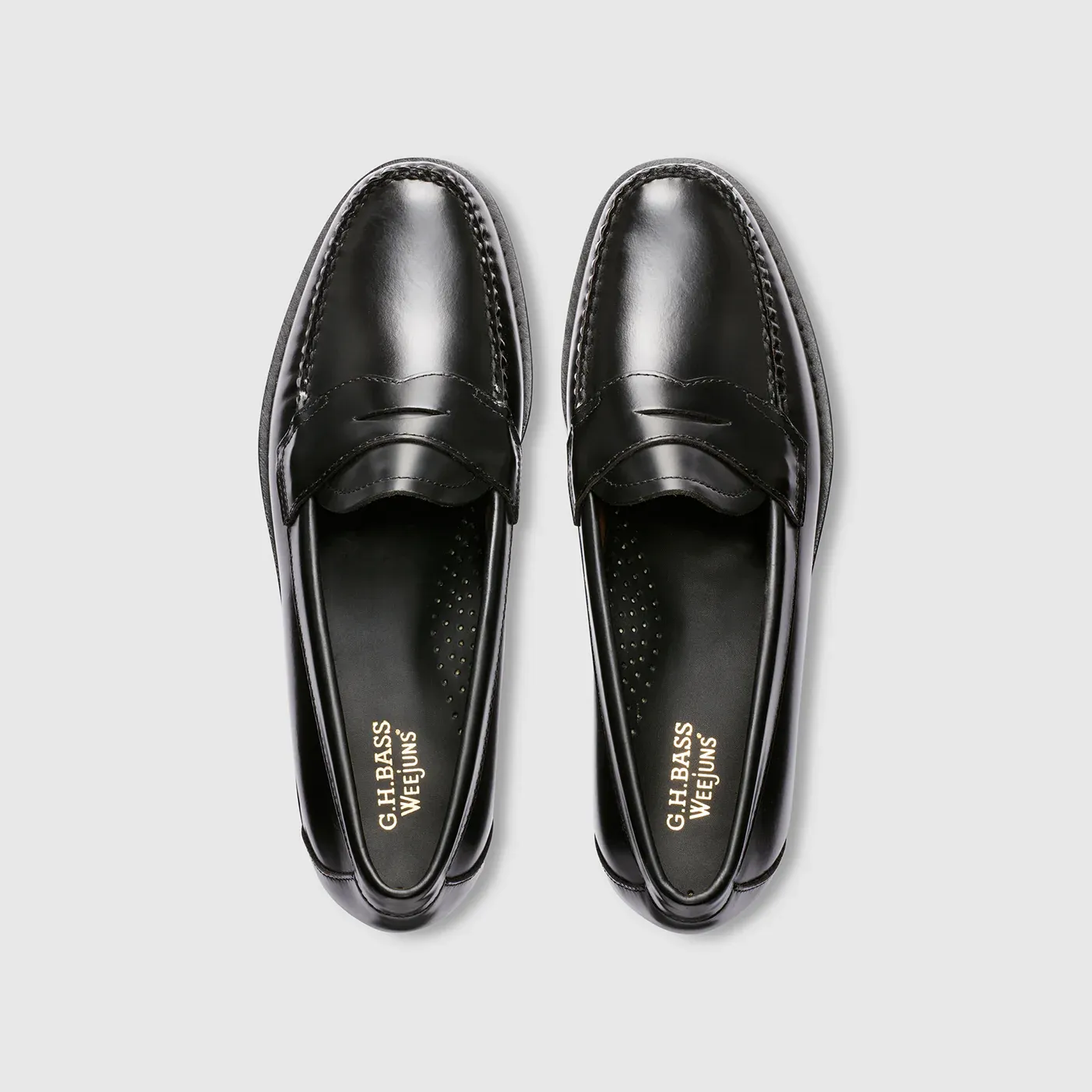 G.H. Bass Men's Logan Weejun Loafer in Black