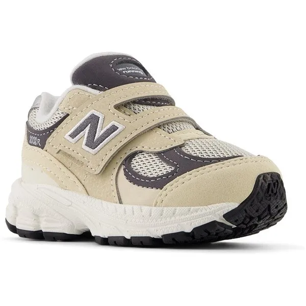 New Balance 2002 Hook & Loop Sneakers Sandstone