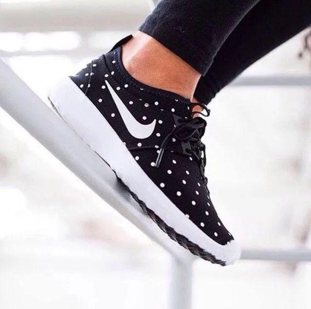 Nike Wmns Juvenate Print Polka Dots 'Black-White'