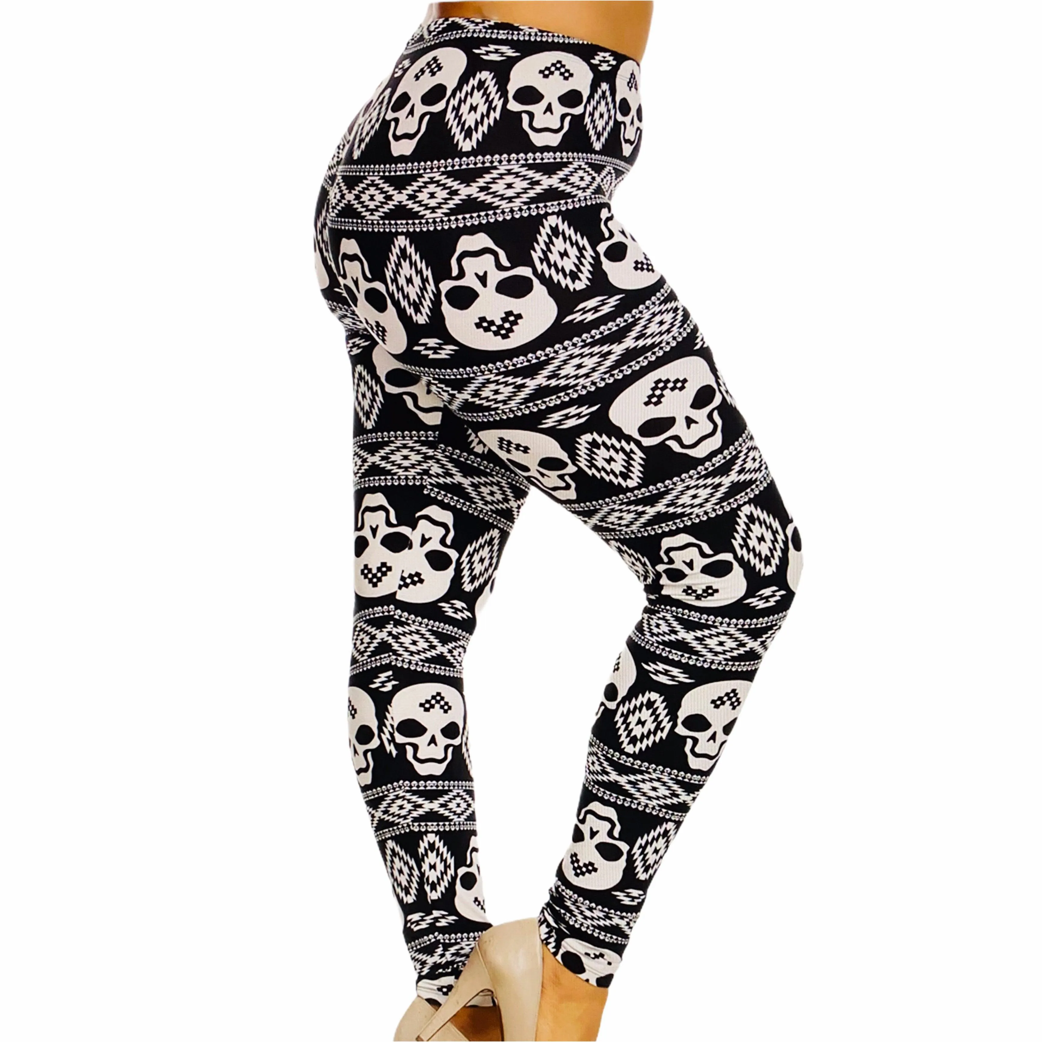 Plus Size Skulls Ankle Leggings