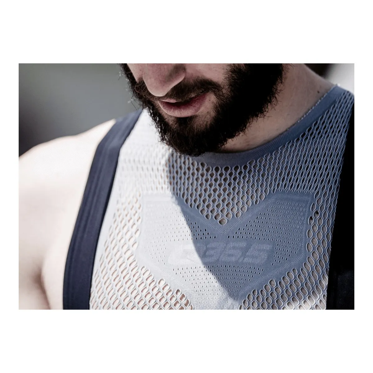 Q36.5 Base Layer zero Mesh sleeveless undershirt