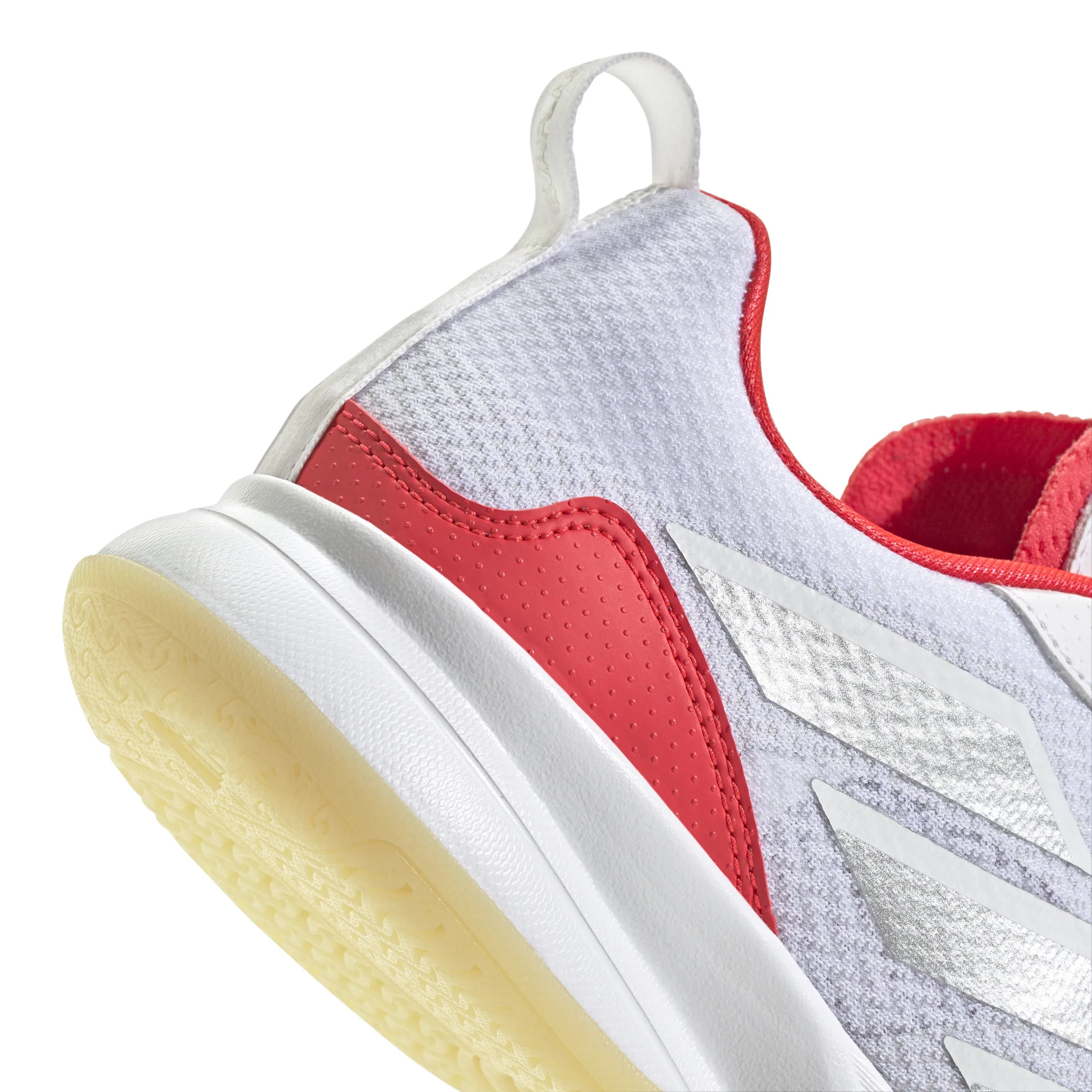 Women's Adidas Avaflash Low Tennis Shoe