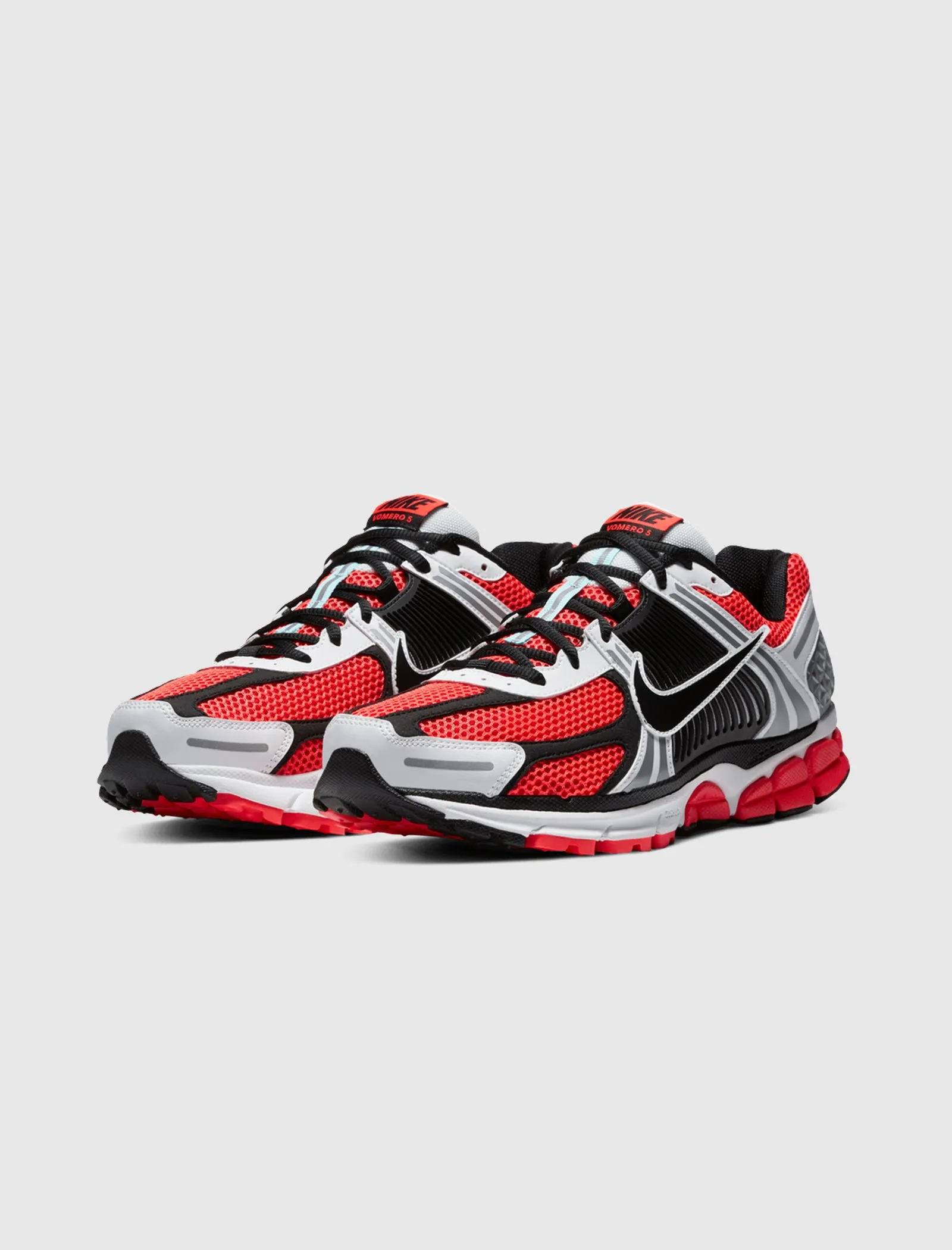 ZOOM VOMERO 5 "BRIGHT CRIMSON/BLACK/ GLACIER ICE"